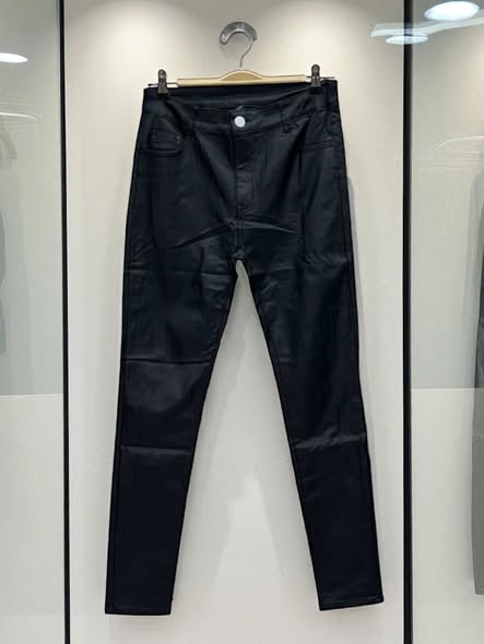 Jean femme en similicuir doublé polaire Curvy