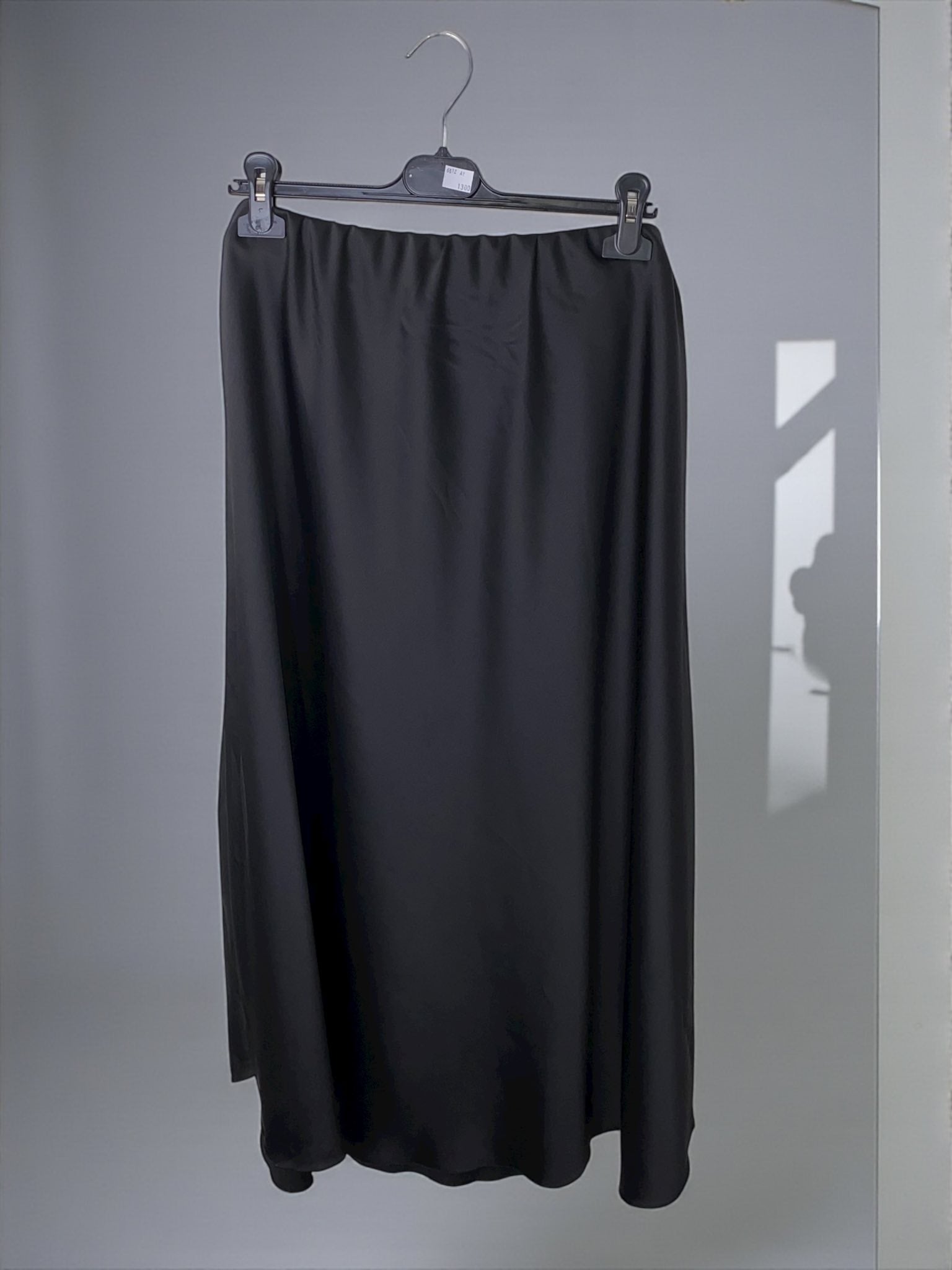 Jupe satinée longue doublée – Élégante et fluide TU curvy